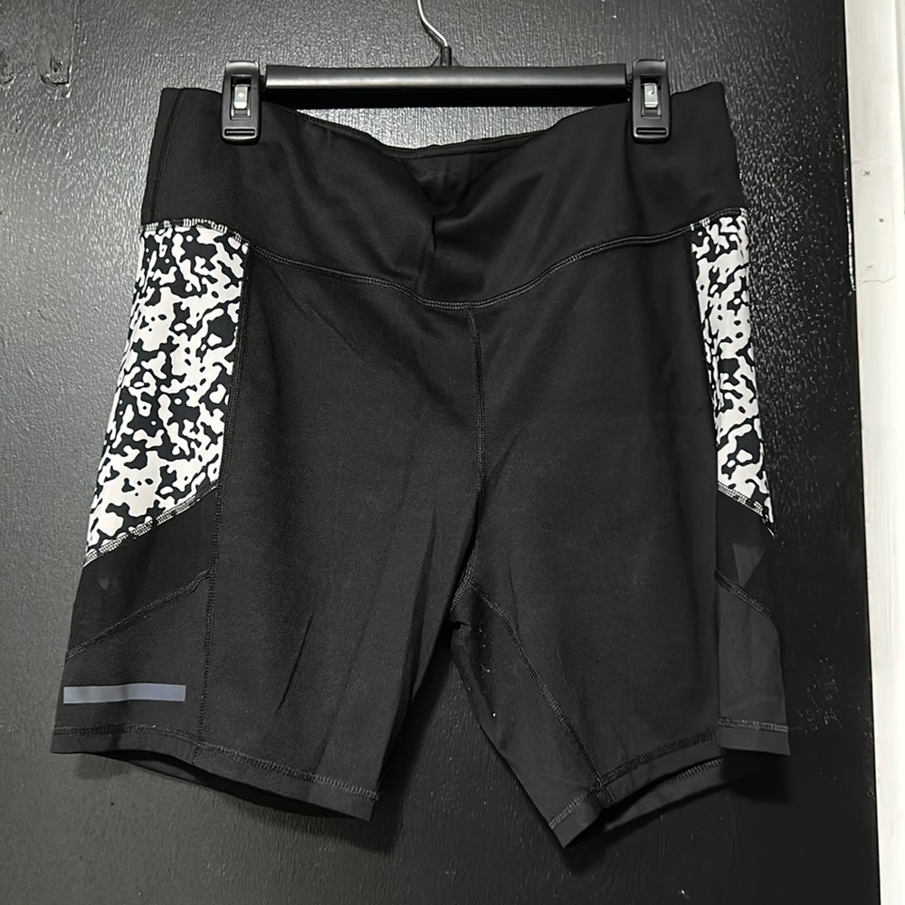 AVIA biker shorts. XL